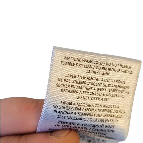 Re/Done Women's Medium Wash High Waisted Button Fly Cut Off Shorts Size 28 - Picture 8 of 8